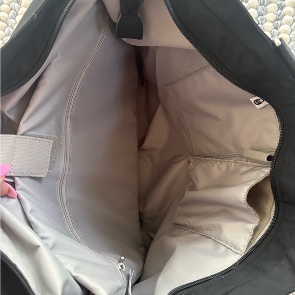 Baggallini Black Any Day Tote - Picture 3 of 5